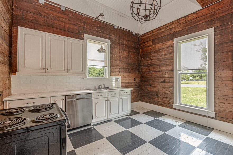 More Photos Of 3435 SH 276, Rockwall Office For Sale