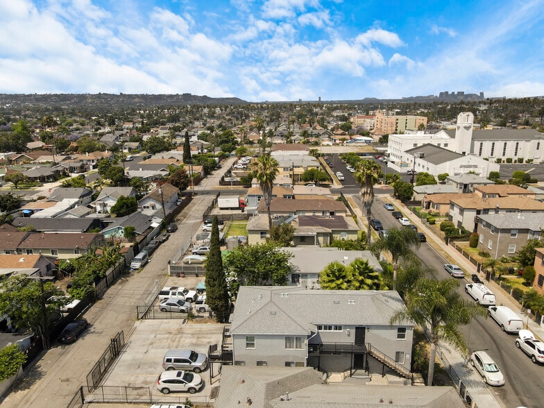 More Photos Of 1920 W 35th St, Los Angeles Multifamily For Sale