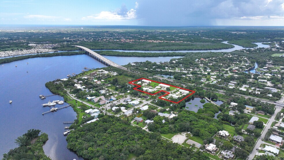 More Photos Of 604 SW 35th St, Palm City Apartments For Sale