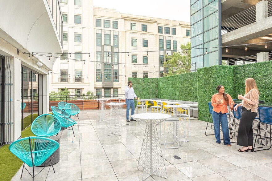 More Photos Of 1122 Lady St, Columbia Coworking Space