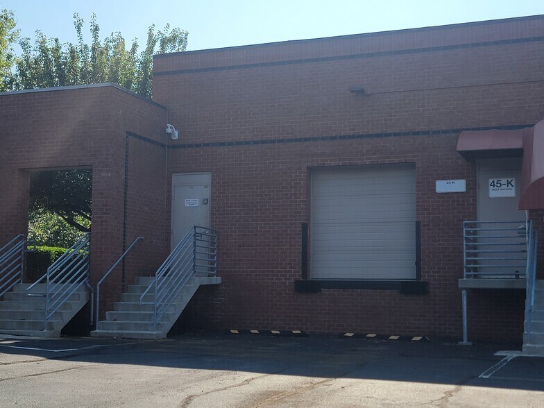 More Photos Of 45 W Watkins Mill Rd, Gaithersburg Research And Development For Lease