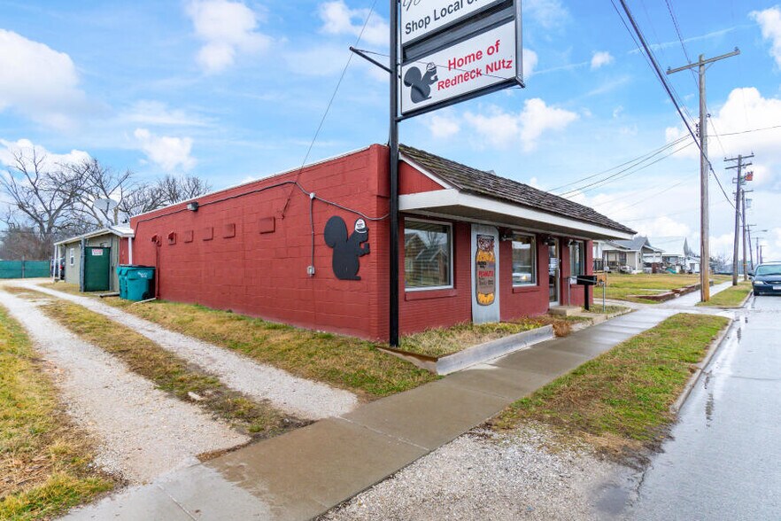 More Photos Of 2127-2129 W College St, Springfield Loft Creative Space For Sale