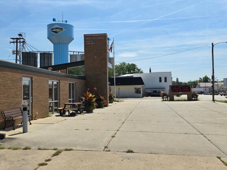 More Photos Of 211 Center Ave N, Mitchellville Land For Lease