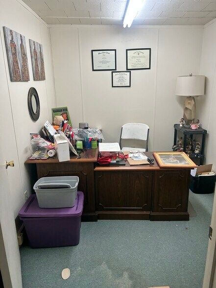 More Photos Of 205 E 16th St, Alma Office For Sale