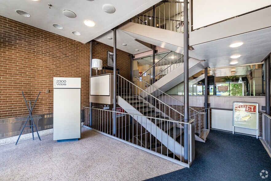 2300 Victoria Rue, Lachine, QC H8S 1Z3 Industrial For Lease