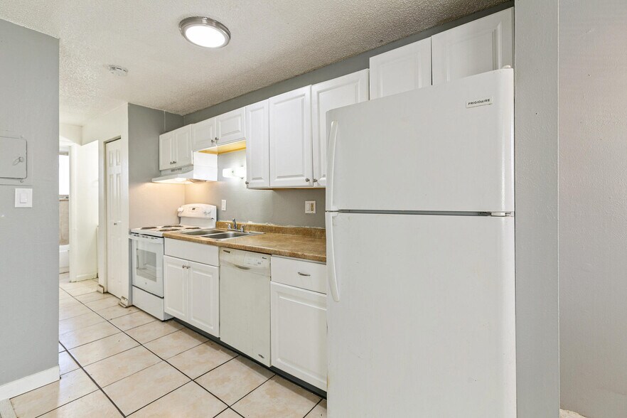 More Photos Of 5228 S Fox St, Littleton Apartments For Sale