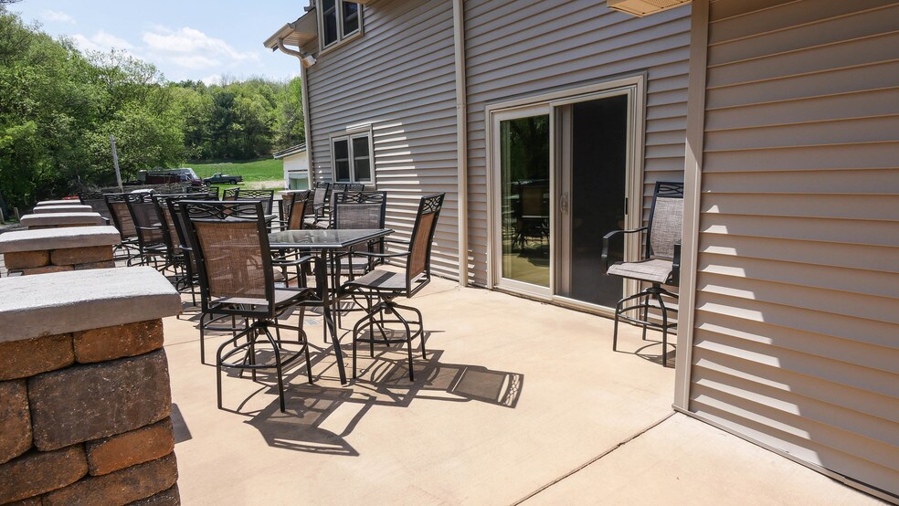 More Photos Of 141 County Road Kk, Amherst General Retail For Sale