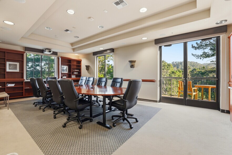 More Photos Of 30 Garden Ct, Monterey Medical For Sale