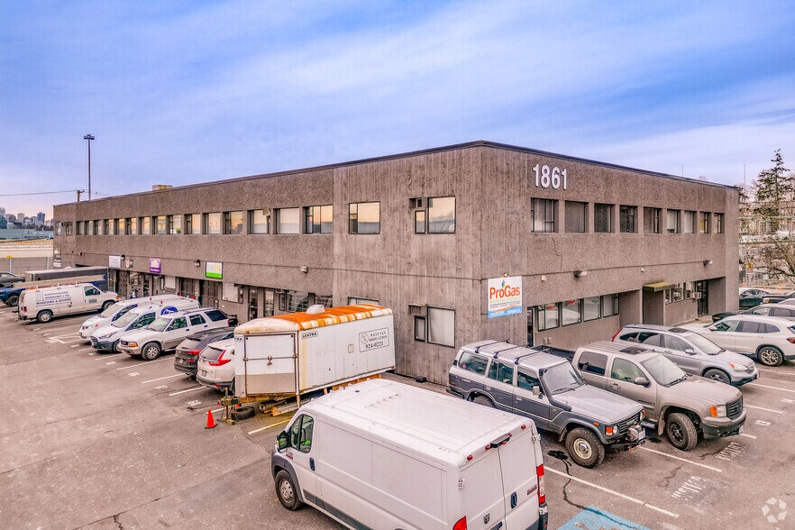 More Photos Of 1801-1861 Welch St, North Vancouver District Office For Sale