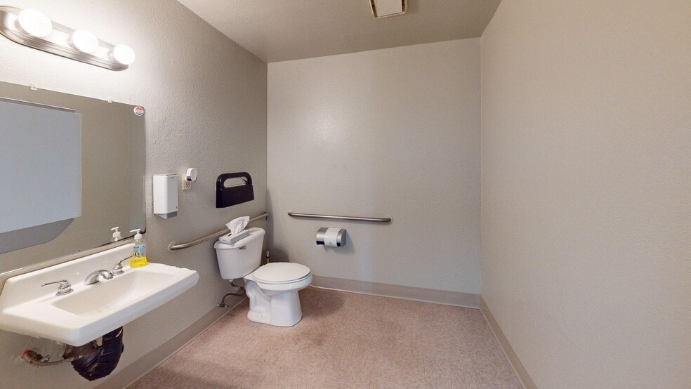 More Photos Of 13722 S Harvard Pl, Gardena Industrial For Lease