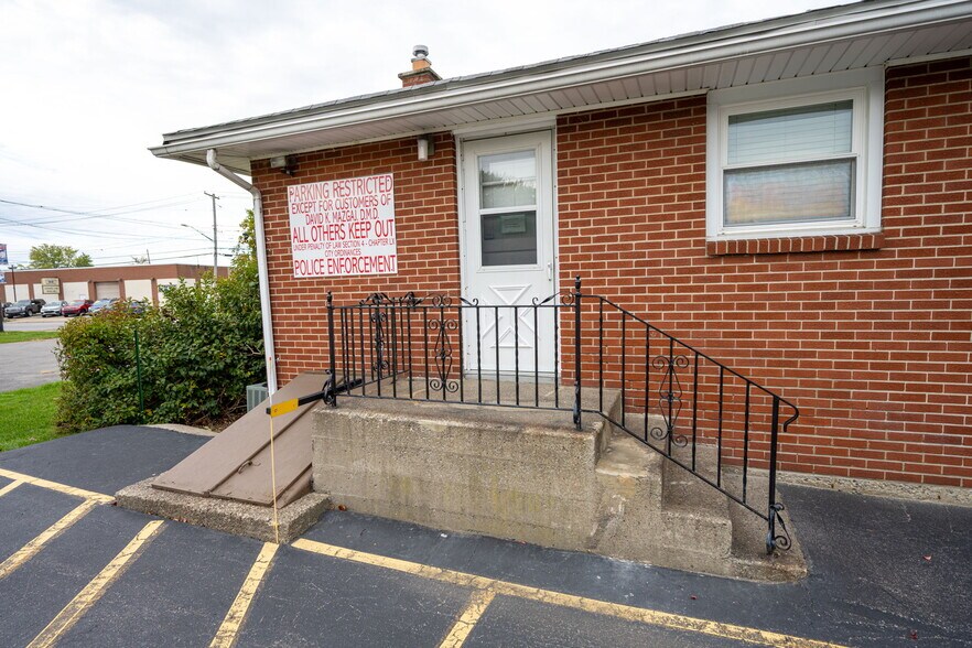 More Photos Of 1616 Abbott Rd, Lackawanna Office For Sale