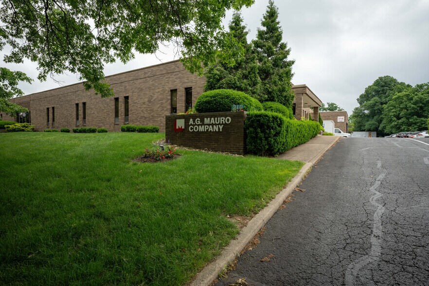 More Photos Of 310 Alpha Dr, Pittsburgh Research And Development For Sale