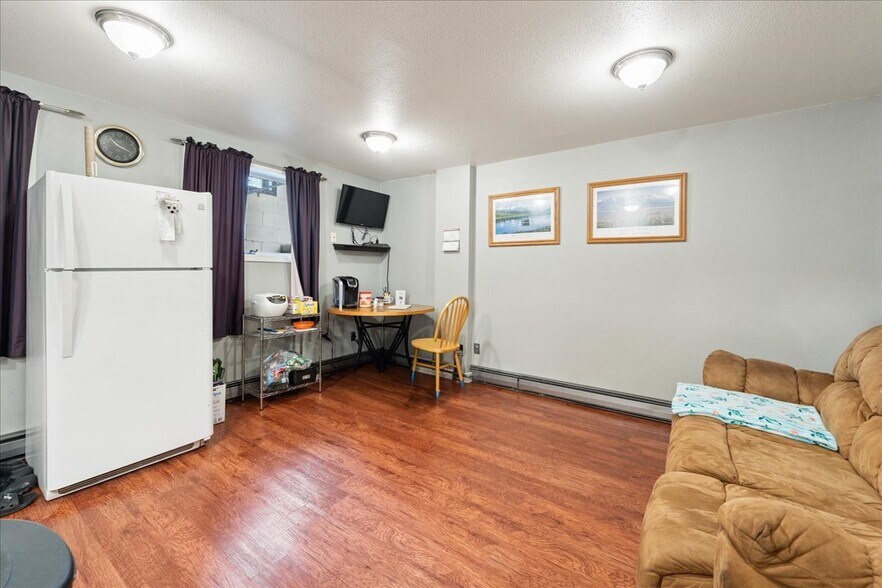 More Photos Of 205 A St, Fairbanks Apartments For Sale