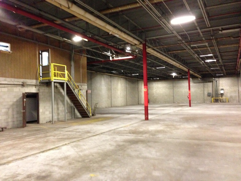 More Photos Of 715 Greylock St, Lee Manufacturing For Lease