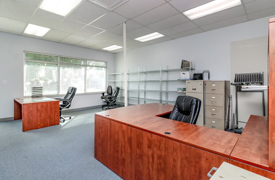 More Photos Of 3721 Kitsap Way, Bremerton Office For Lease