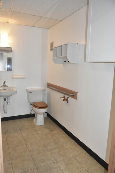 More Photos Of 1301 Beville Rd, Daytona Beach Medical For Sale