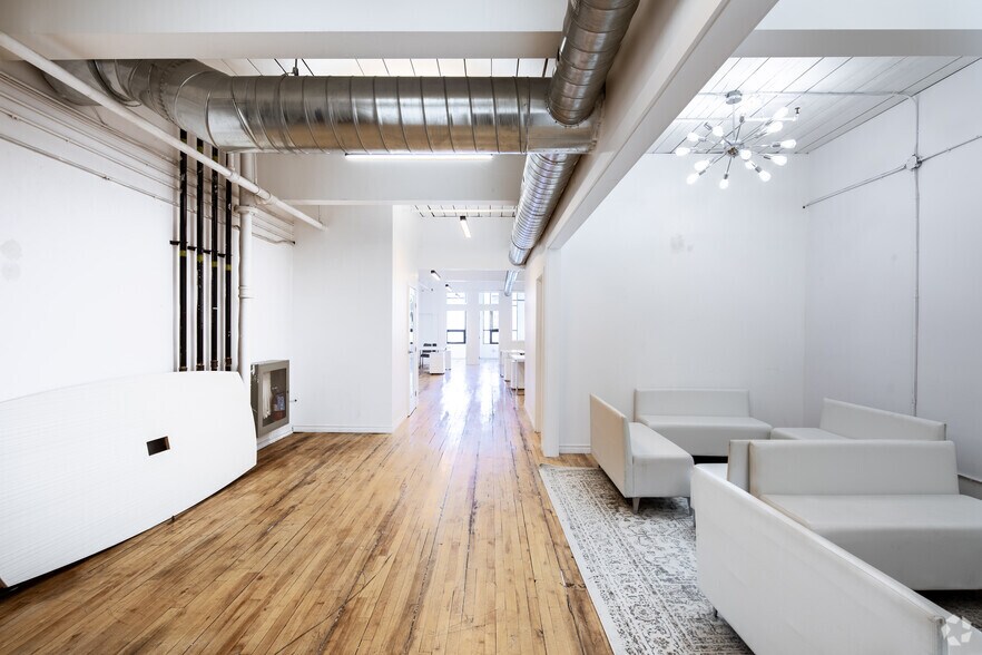 More Photos Of 639 Queen St W, Toronto Office For Lease