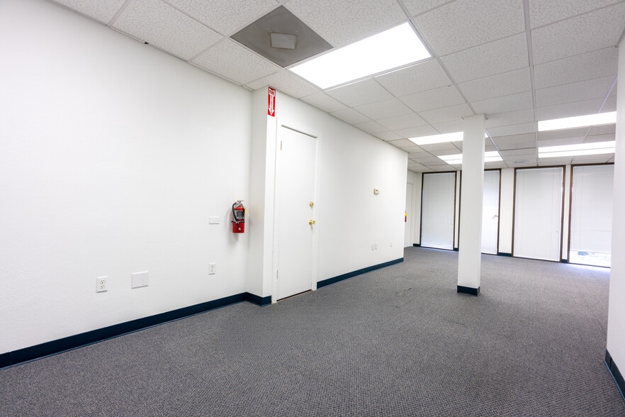 More Photos Of 16810-16816 Bernardo Center Dr, San Diego Medical For Lease