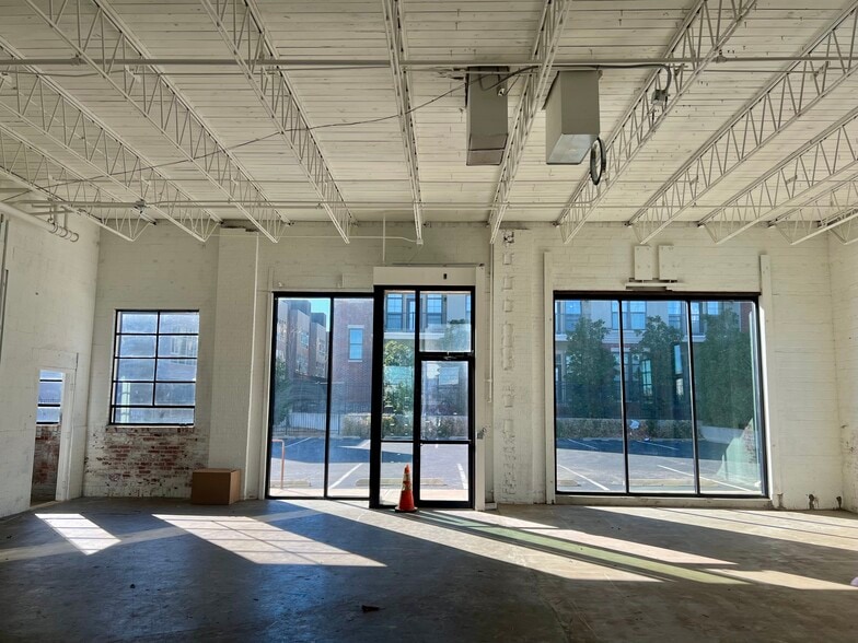 More Photos Of 222 S Kenosha Ave, Tulsa Storefront Retail Office For Lease