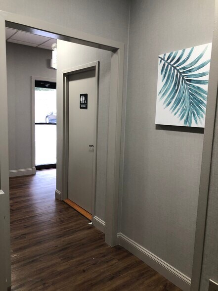More Photos Of 661 W Germantown Pike, Plymouth Meeting Office For Sale