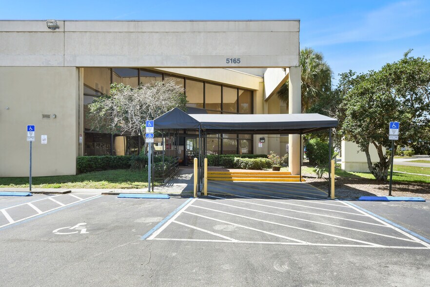 More Photos Of 5165 Adanson St, Orlando Loft Creative Space For Sale