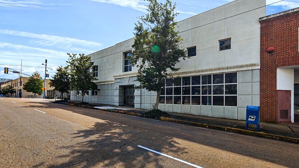 More Photos Of 277 E Pearl St, Jackson Office For Sale