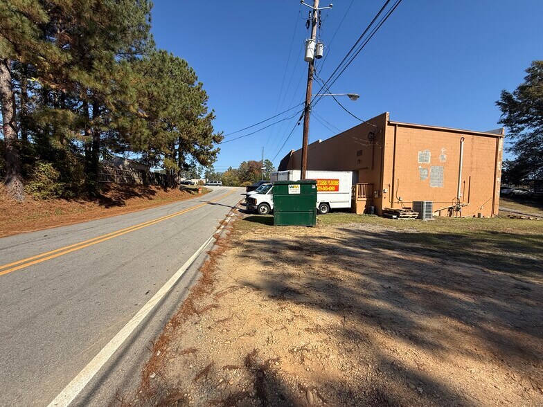 More Photos Of 1590 N Columbia St, Milledgeville Freestanding For Sale