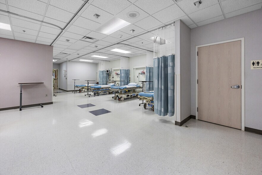 More Photos Of 3610 N University Dr, Nacogdoches Healthcare For Sale