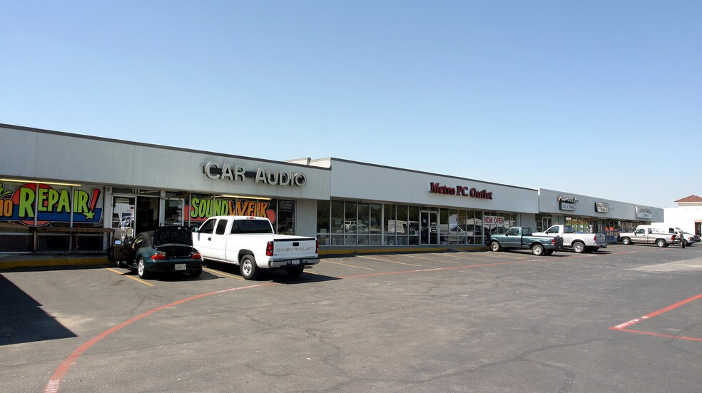 More Photos Of 5113-5117 Davis Blvd, North Richland Hills Freestanding For Lease