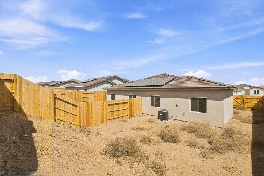More Photos Of 9121 Prometheus Dr, Bakersfield Apartments For Sale