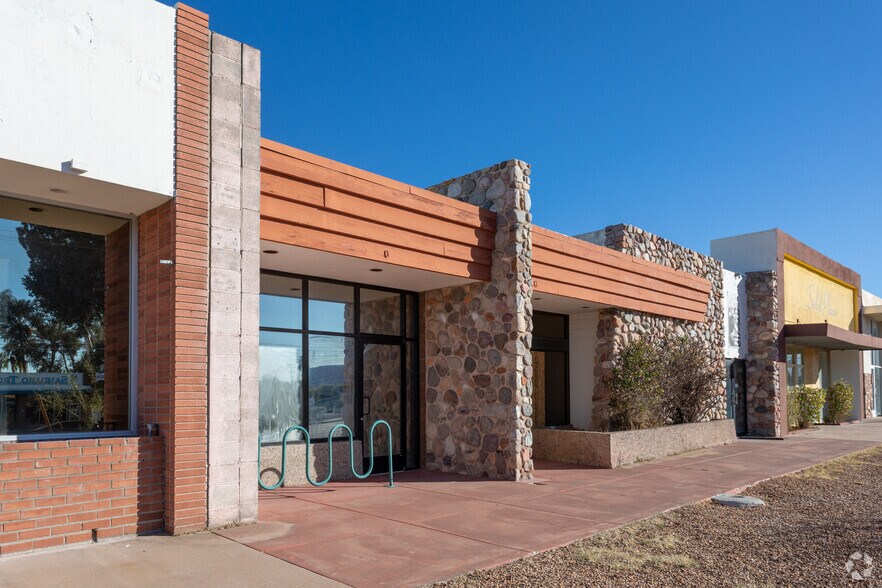 More Photos Of 2627 E Broadway Blvd, Tucson Unknown For Lease