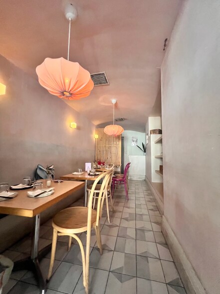 More Photos Of 146 Metropolitan Ave, Brooklyn Restaurant For Lease
