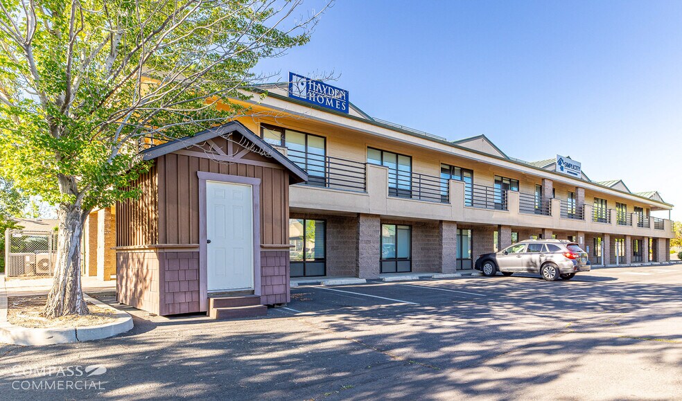 More Photos Of 2363 SW Glacier Pl, Redmond Office For Lease