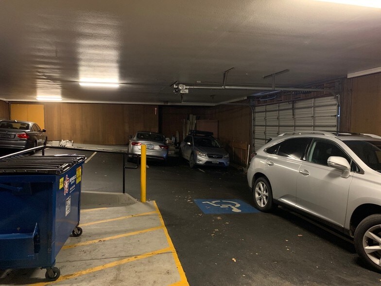 More Photos Of 3611 SW Hood Ave, Portland Office For Sale