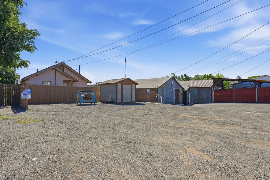 More Photos Of 3911 N Madison St, Spokane Office Residential For Sale