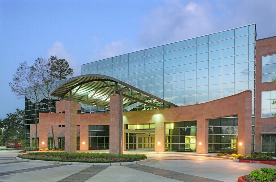 More Photos Of 9303 Pinecroft Dr, The Woodlands Medical For Lease