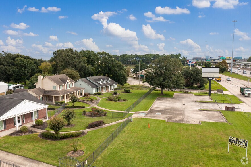 More Photos Of 14504 North Fwy, Houston Office For Lease