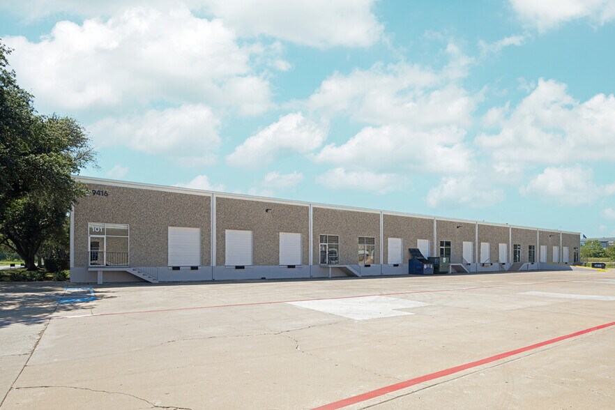 More Photos Of 9416 Neils Thompson Dr, Austin Warehouse For Lease