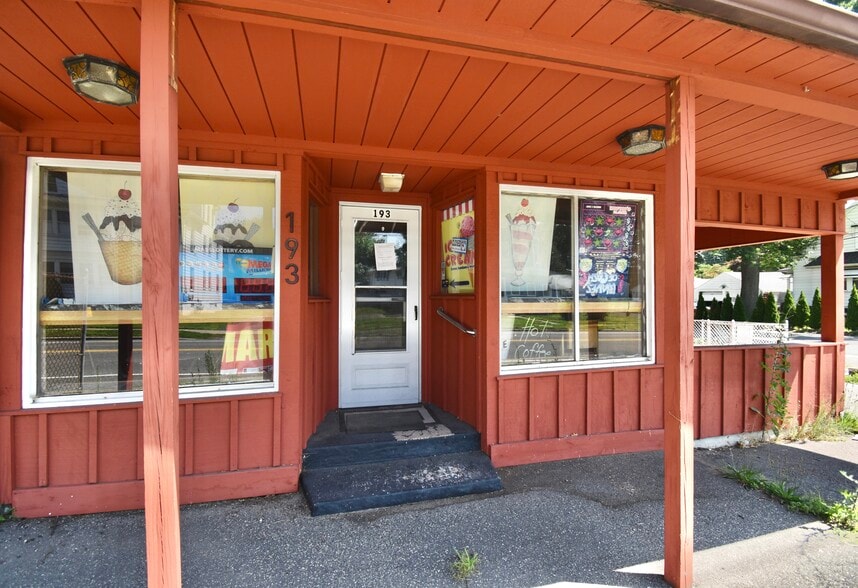 More Photos Of 193 Fairview Ave, Chicopee Restaurant For Sale