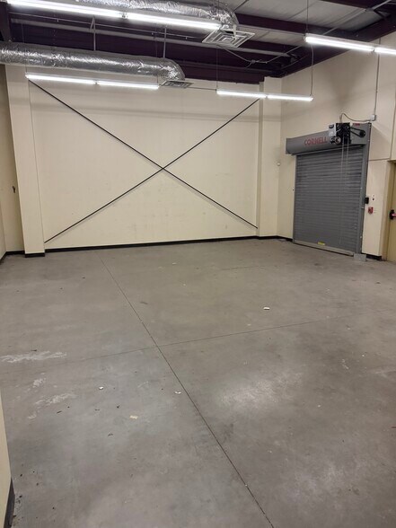 More Photos Of 1418 E 4th Ave, Hutchinson Freestanding For Lease