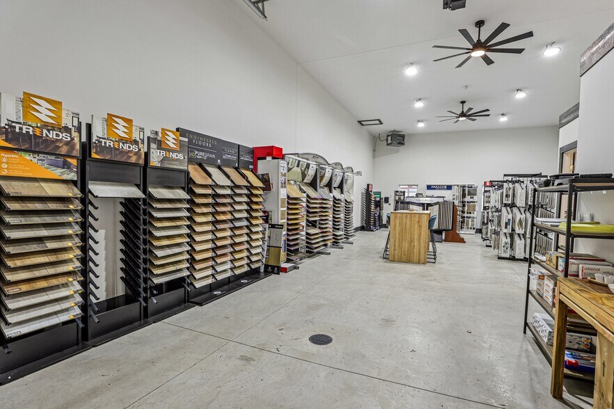 More Photos Of 407 Wengel dr, Reedsburg Light Manufacturing For Sale