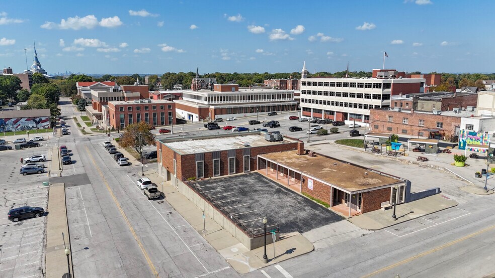 Primary Photo Of 120 S Liberty St, Independence Office For Sale