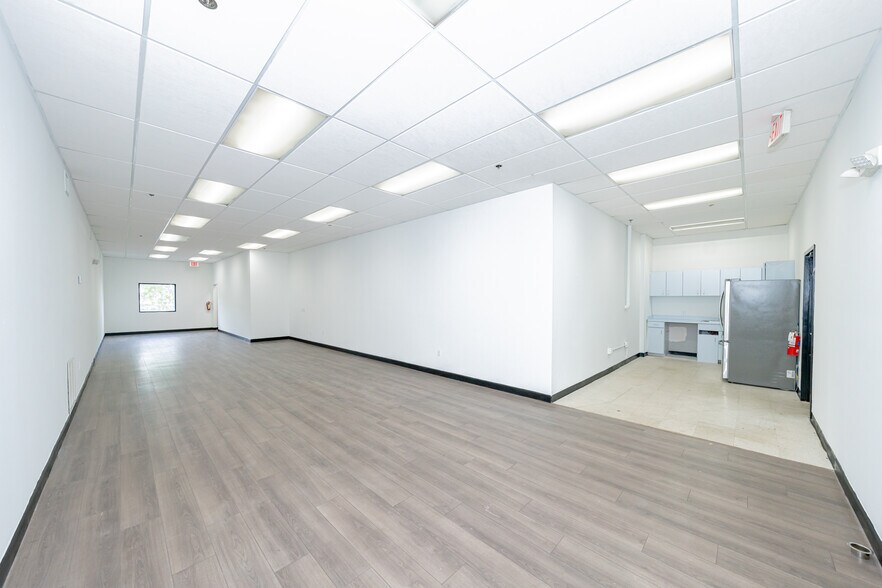 More Photos Of 5360 NW 35th Ave, Fort Lauderdale Warehouse For Lease