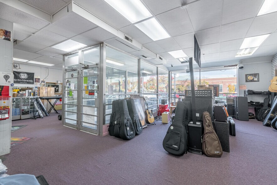 More Photos Of 10 E Main St, Fairborn Storefront For Sale