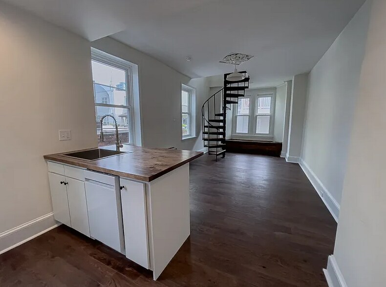 More Photos Of 1832-1834 Callowhill St, Philadelphia Apartments For Sale