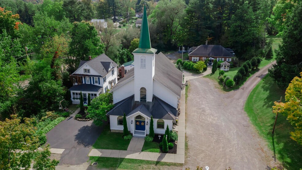 More Photos Of 5107 Langford Rd, North Collins Hospitality For Sale