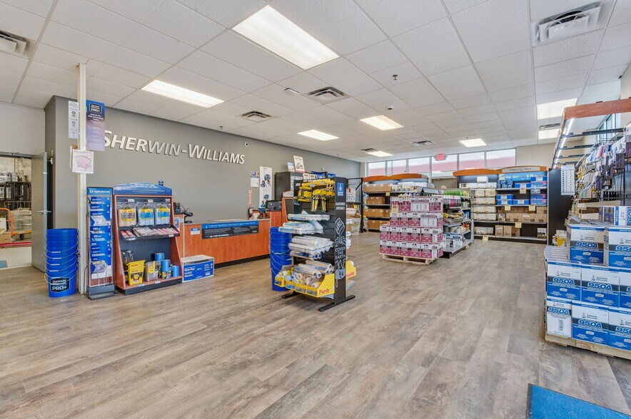 More Photos Of 1370 N Newport Rd, Colorado Springs Flex For Sale