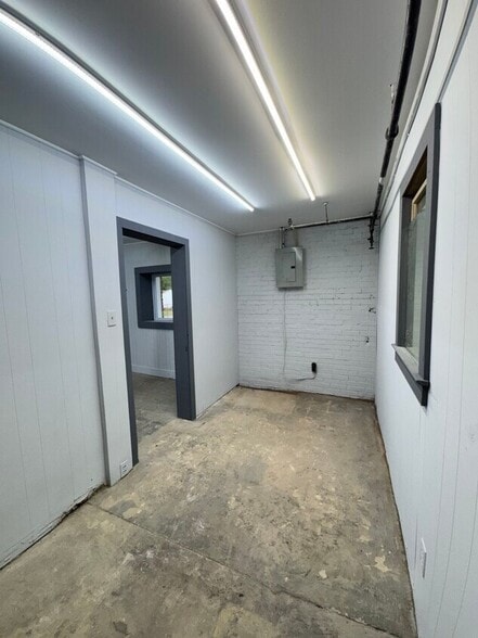 More Photos Of 1107 Paola St, Statesville Light Distribution For Sale
