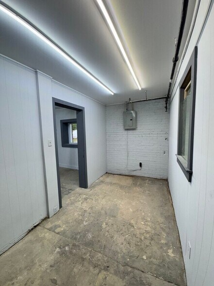 More Photos Of 1113 Paola St, Statesville Flex For Sale