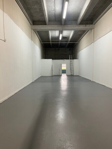 More Photos Of 4500 N Hiatus Rd, Sunrise Warehouse For Lease